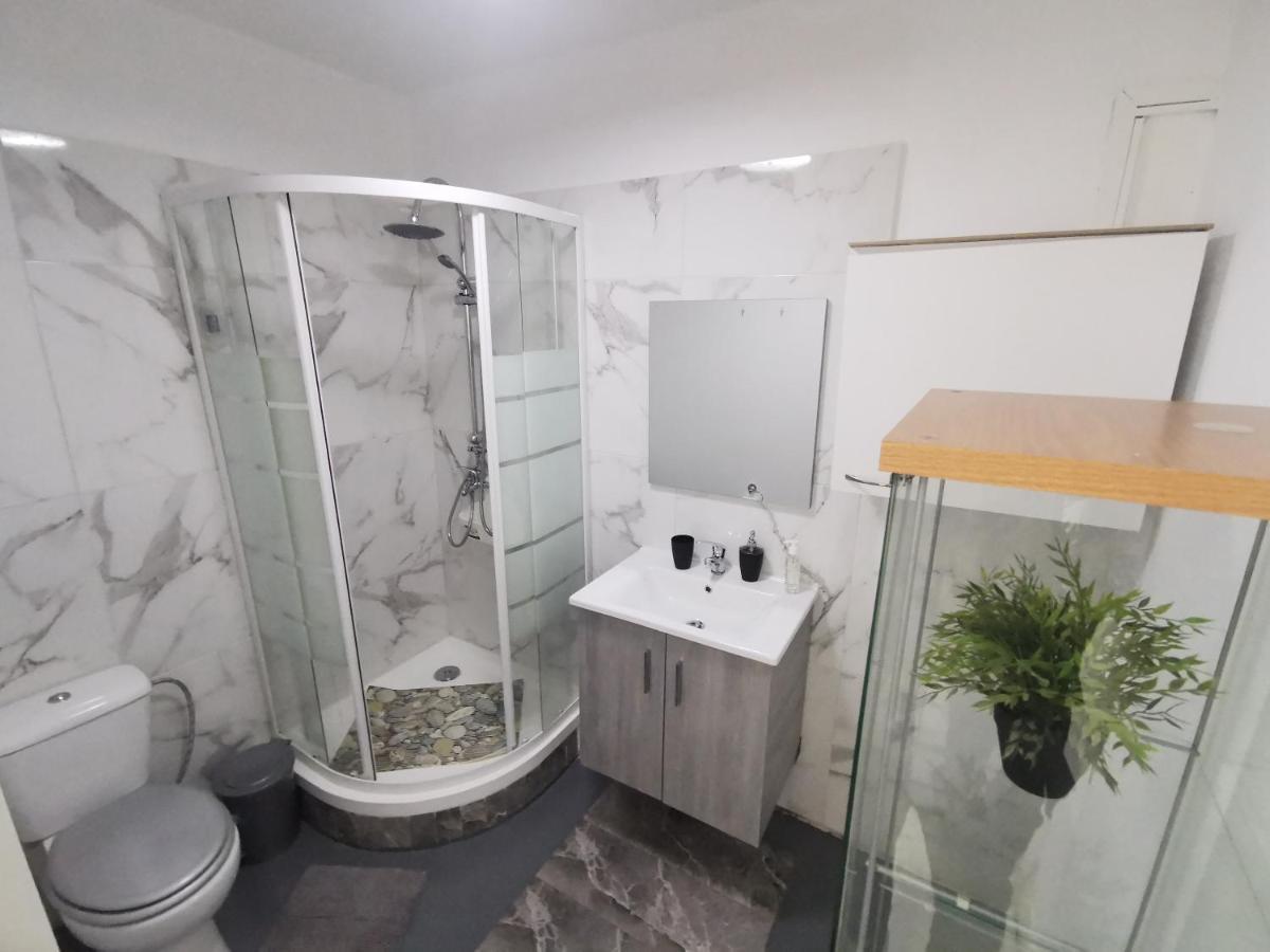Lovely Cozy Apartment In The Entrance Of Nicosia Aglantzia エクステリア 写真